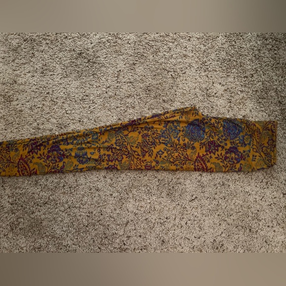 BRAND NEW Lularoe Floral Legging - Picture 3 of 5